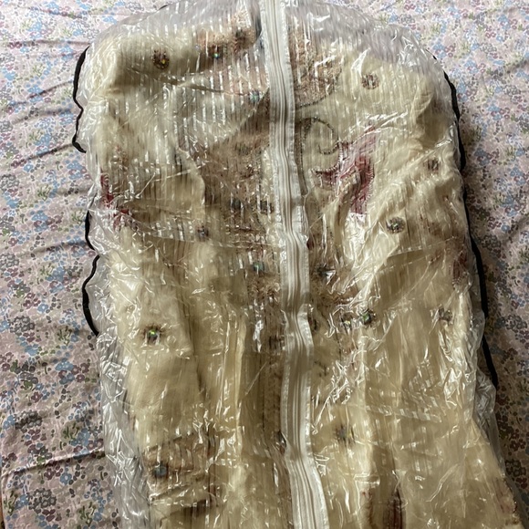 Indian wedding outfit - Picture 8 of 8